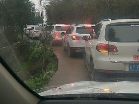 一天里来回开了6个小时的车吃一趟喜酒,是否值得?