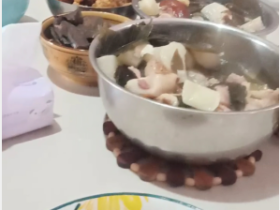 又是一年除夕,大体没变,又有一些变化