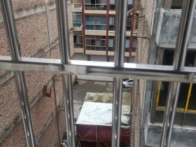 天气转凉,有雨,又是无聊的周末